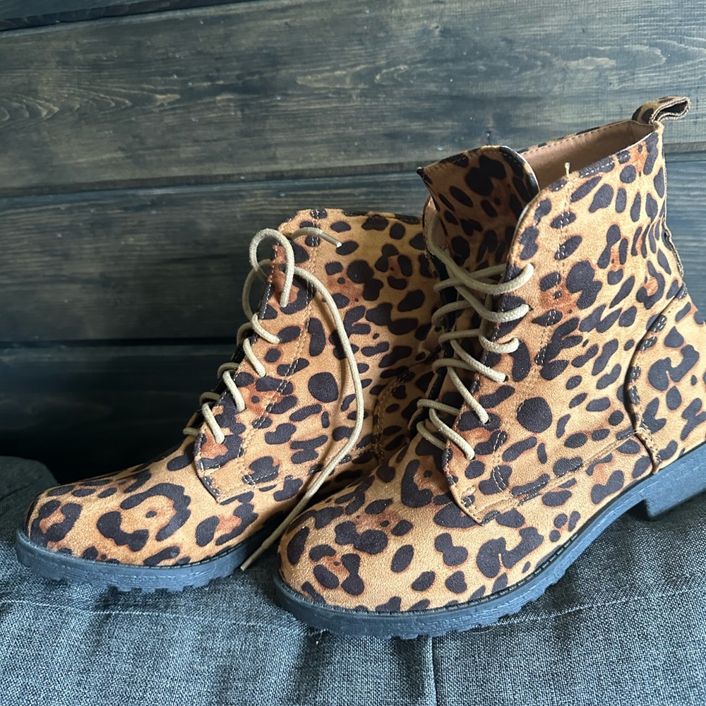 Catherine leopard print boots